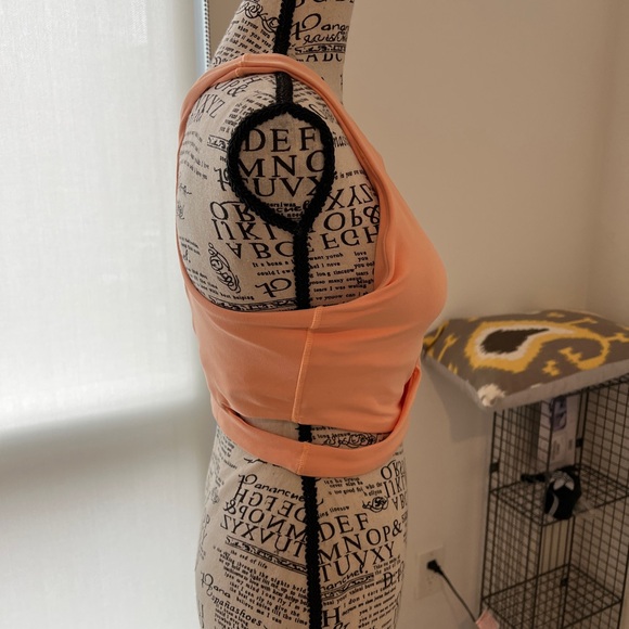 Athleta Conscious Crop Cut Out Bra - Picture 2 of 6